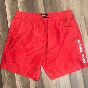 men’s swim trunks